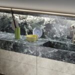 ss-sapienstone-alpi_chiaro_venato-_-_-_-amb29_part3-kitchen-1024×724